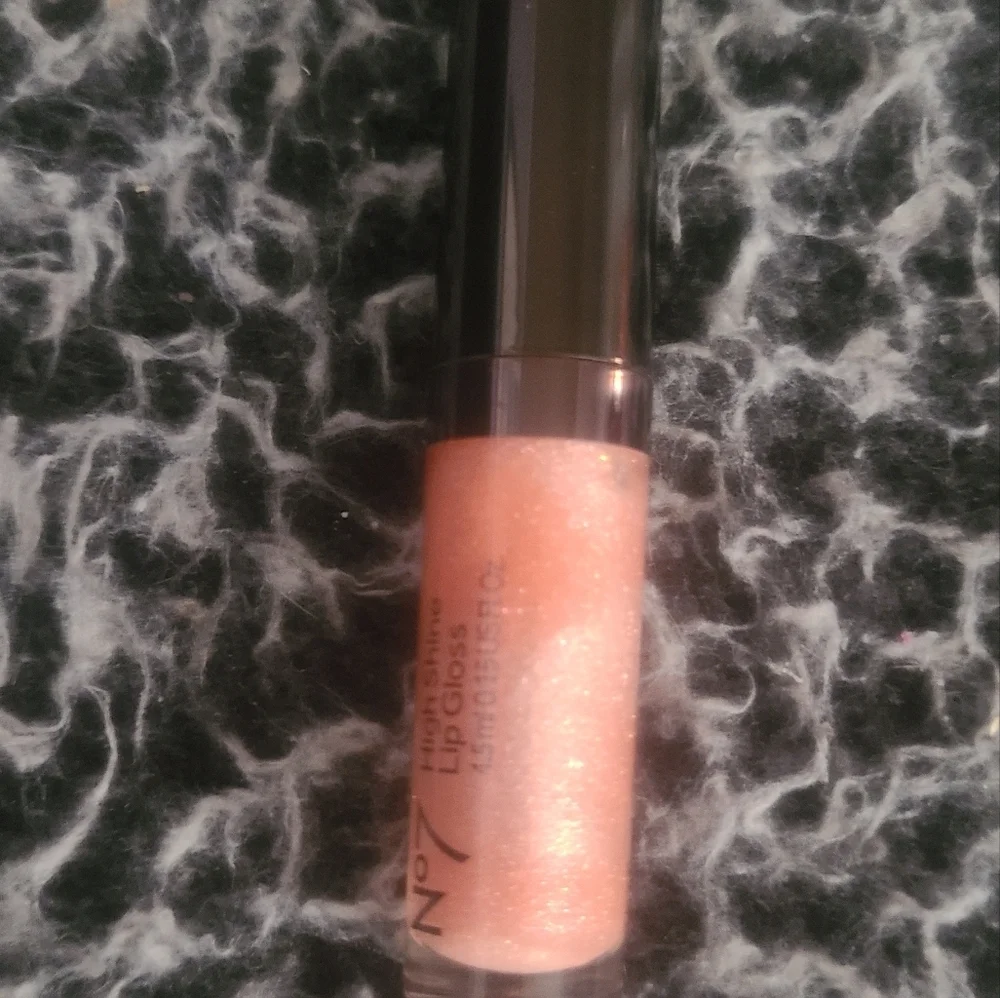 NO7 HIGH SHINE LIPSTICK LIP GLOSS Hp🔥🔥🔥🔥